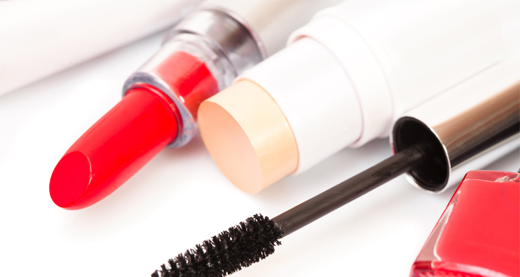 Guardar los cosméticos en la nevera