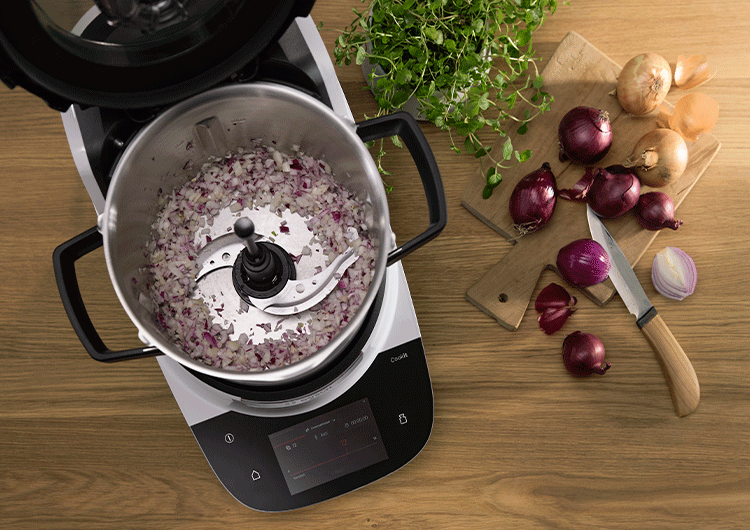 Cookit cortando cebolla