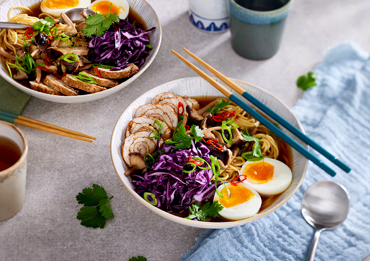 Receta ramen de champiñones rosas con cerdo